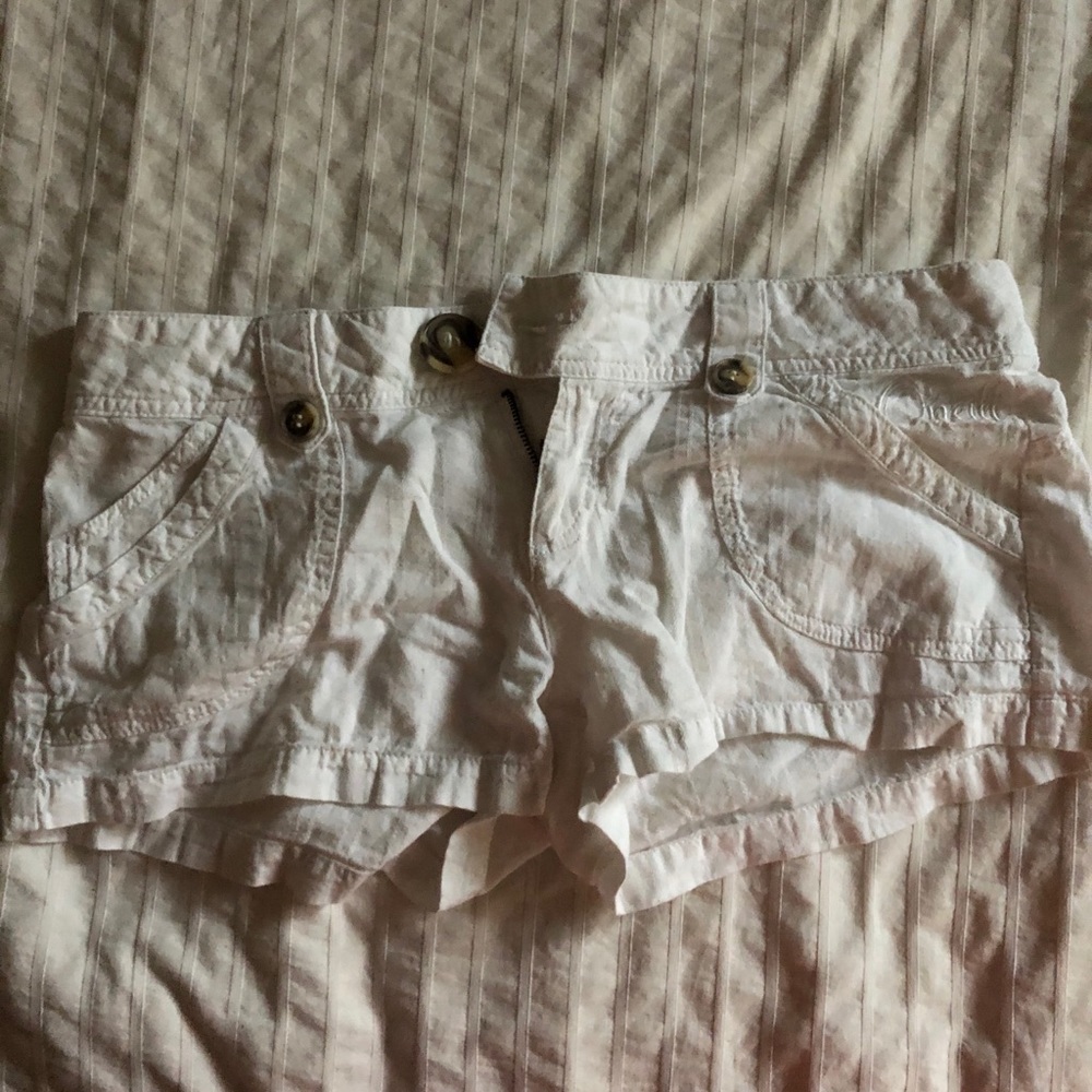 o’neill white shorts